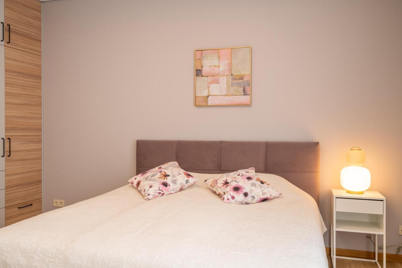 Easyrooms Dzirnavu Riga Kültér fotó